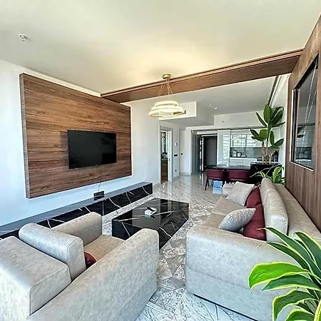 Stunning Skyview Luxury Floor In High Floor Istambul