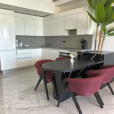 Stunning Skyview Luxury Floor In High Floor Стамбул