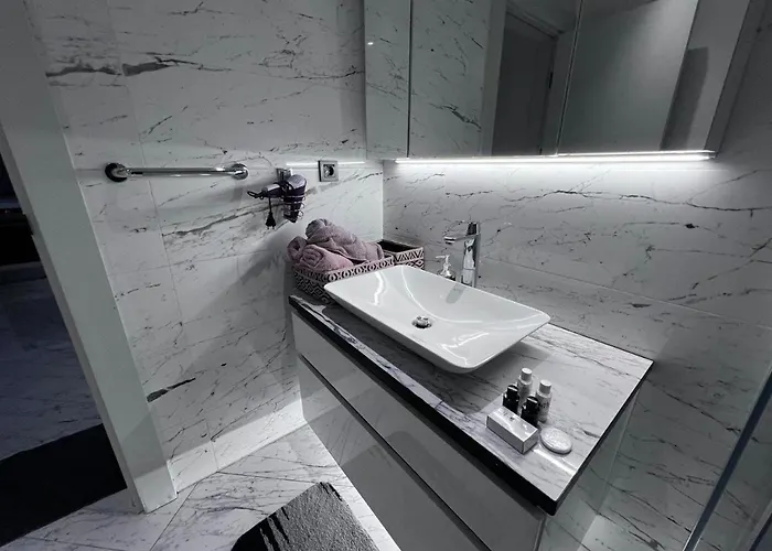 דירה Stunning Skyview Luxury Floor In High Floor