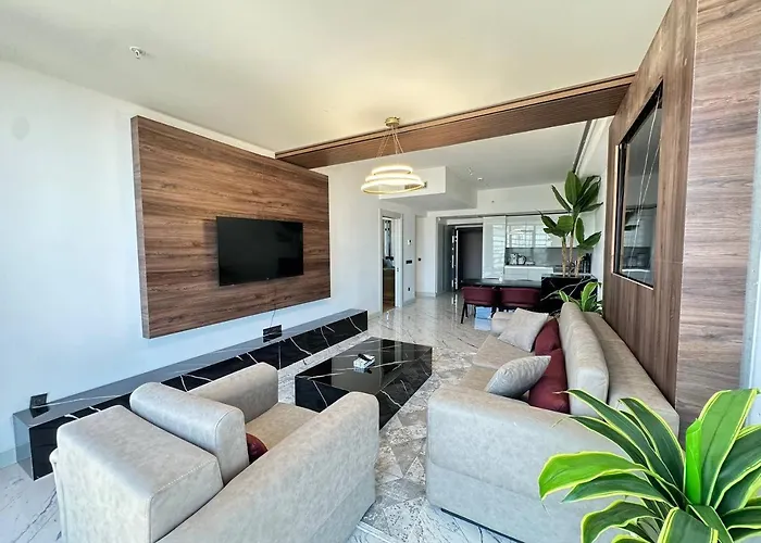 Stunning Skyview Luxury Floor In High Floor דירה *