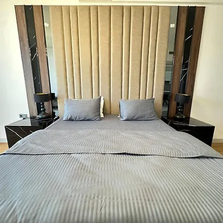 Stunning Skyview Luxury Floor In High Floor شقة اسطنبول