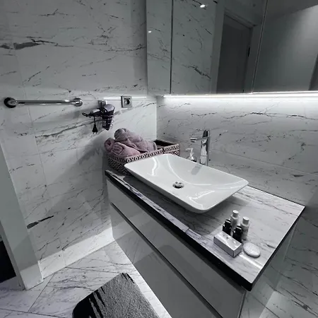 شقة Stunning Skyview Luxury Floor In High Floor